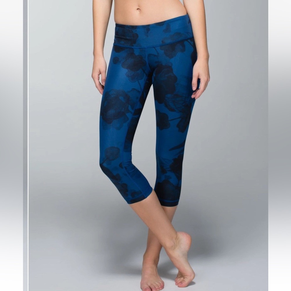 Lululemon Womens 4 Wunder Under Crop Leggings Jumbo Inky Floral Black Inkwell